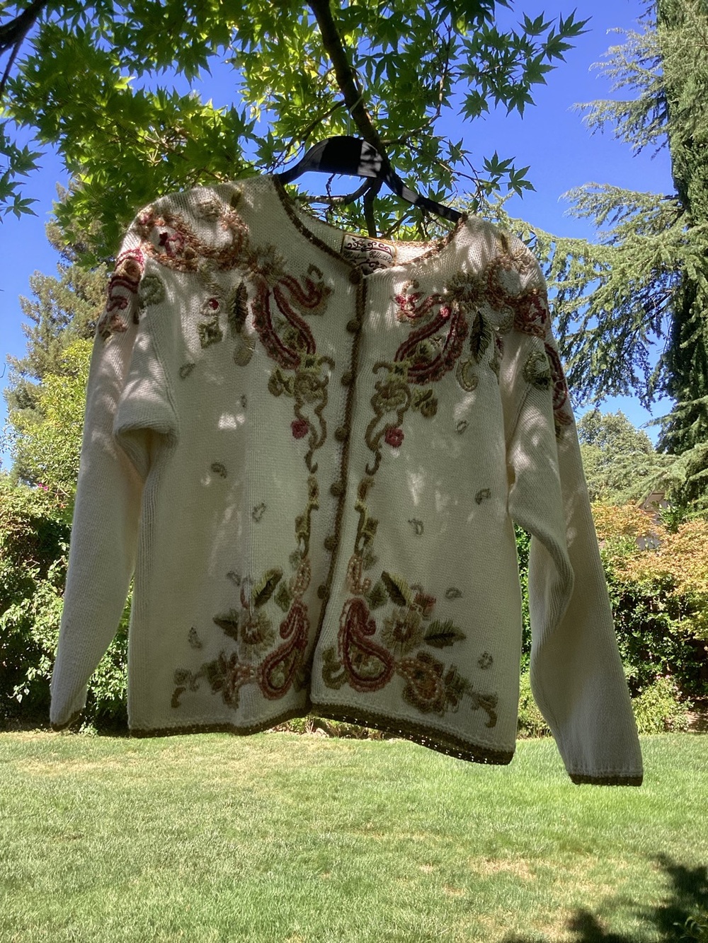Vintage Heirloom Collectables Embroidered Cardigan Sweater